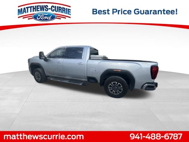 2022 GMC Sierra 4WD Crew Cab Standard Box SLE's photo