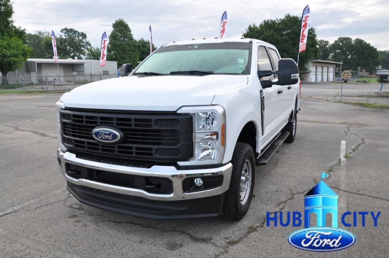 2024 Ford F-250 XL 4x4 Crew Cab 6-3/4' Box's photo
