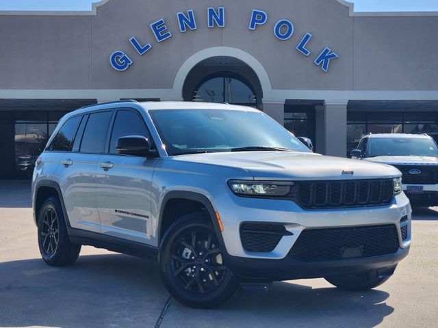 Used 2025 Jeep Grand Cherokee Altitude