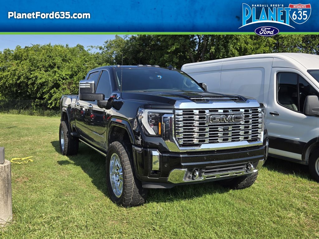 2024 GMC Sierra 4WD Crew Cab Standard Box Denali's photo
