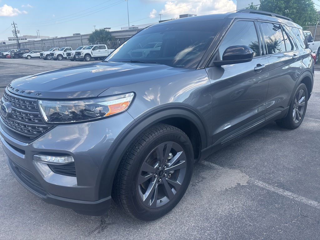2022 Ford Explorer XLT RWD's photo