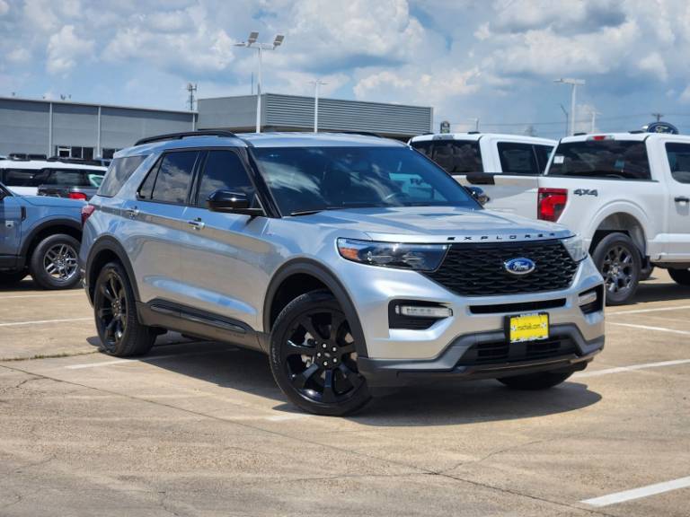 2024 Ford Explorer ST-Line