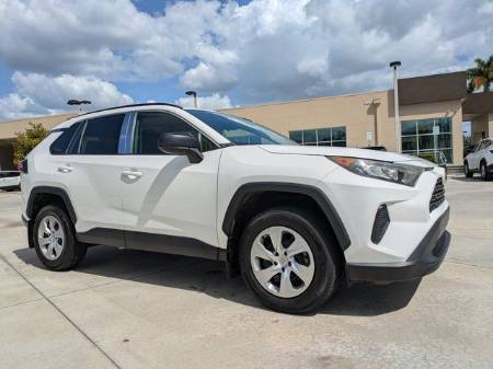 2020 Toyota RAV4 LE