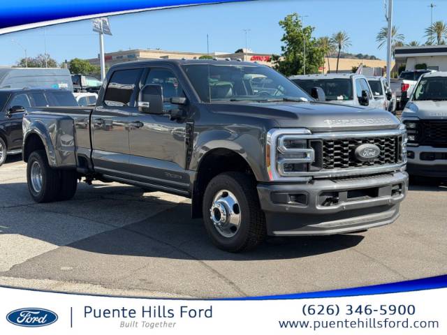 2026 Ford Super Duty F-350 DRW Platinum