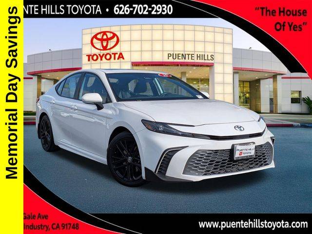 2025 Toyota Camry SE