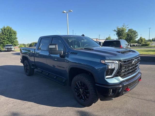2025 Chevrolet Silverado HD LT 4WD Crew Cab Standard Box's photo