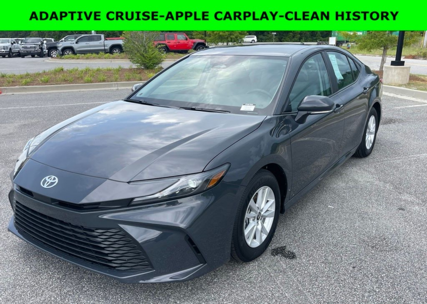 2026 Toyota Camry LE Hybrid's photo