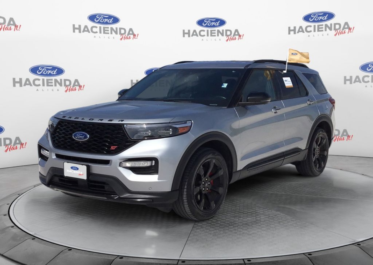 2022 Ford Explorer ST 4WD's photo