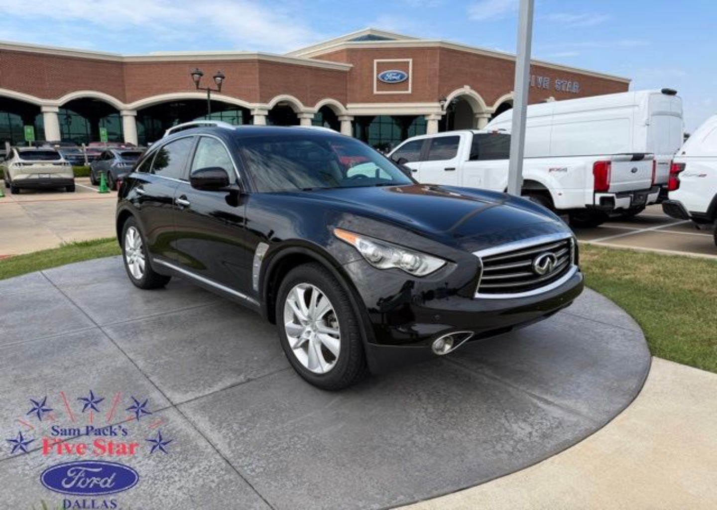 2013 INFINITI FX's photo