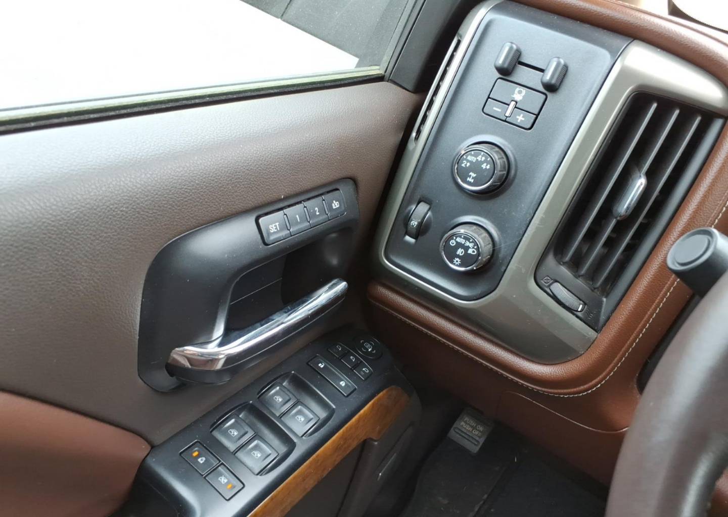 2014 Chevrolet Silverado 1500 High Country - Photo 22