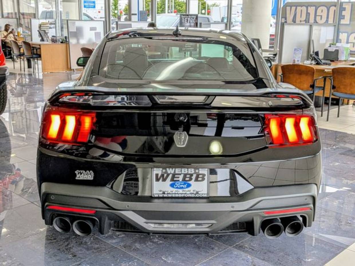 2025 Ford Mustang Dark Horse - Photo 28