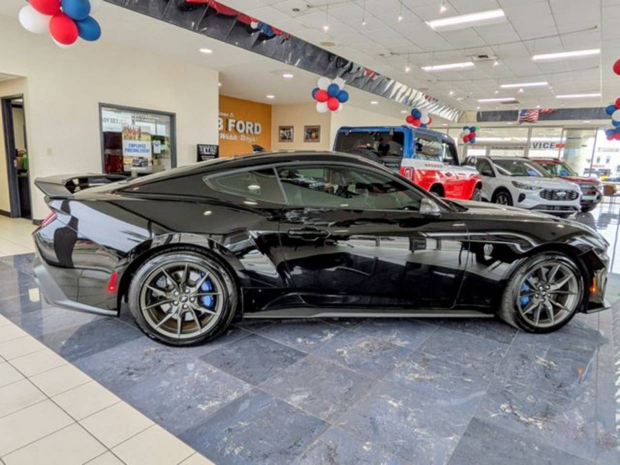 2025 Ford Mustang Dark Horse - Photo 29