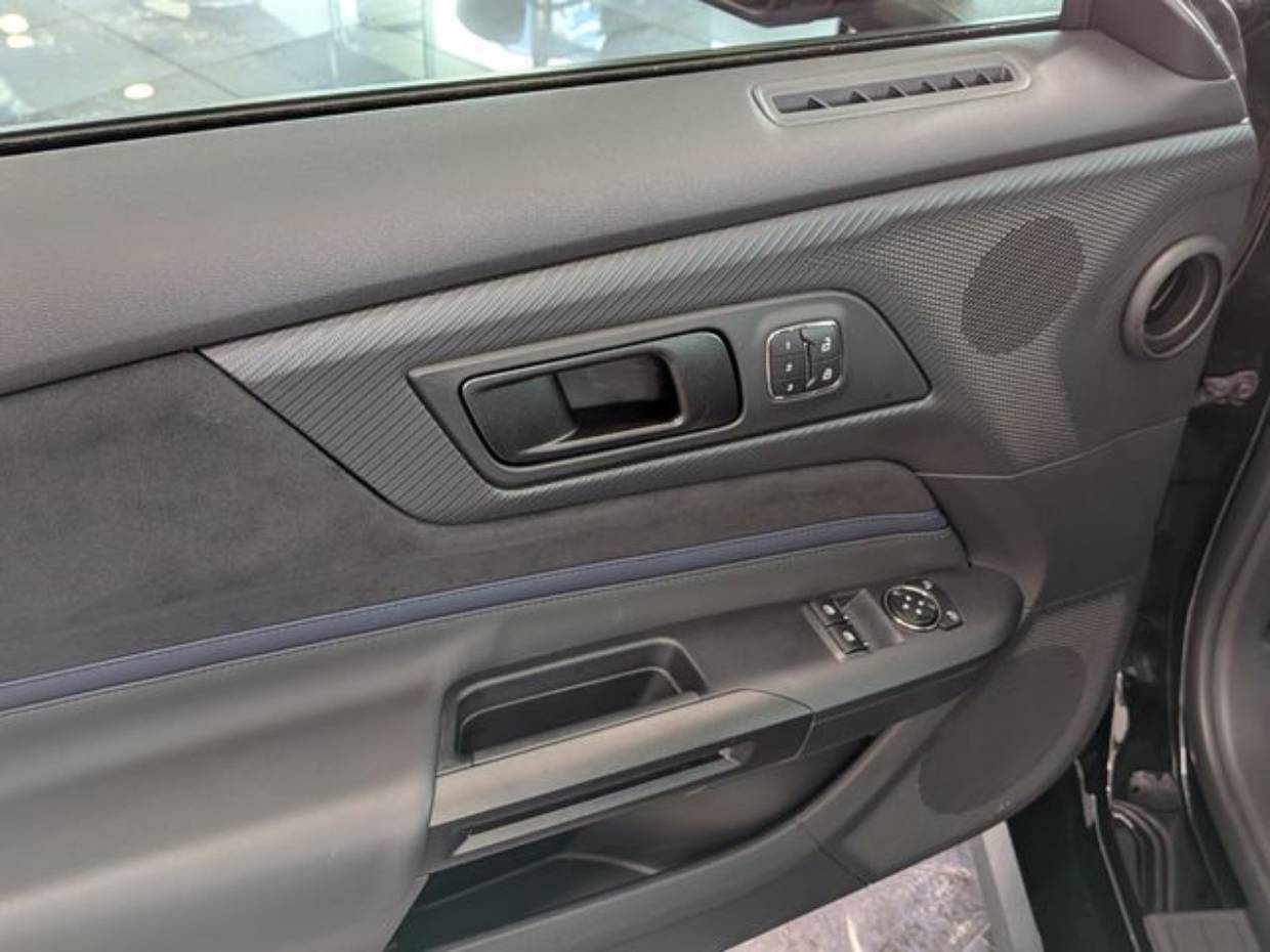 2025 Ford Mustang Dark Horse - Photo 38