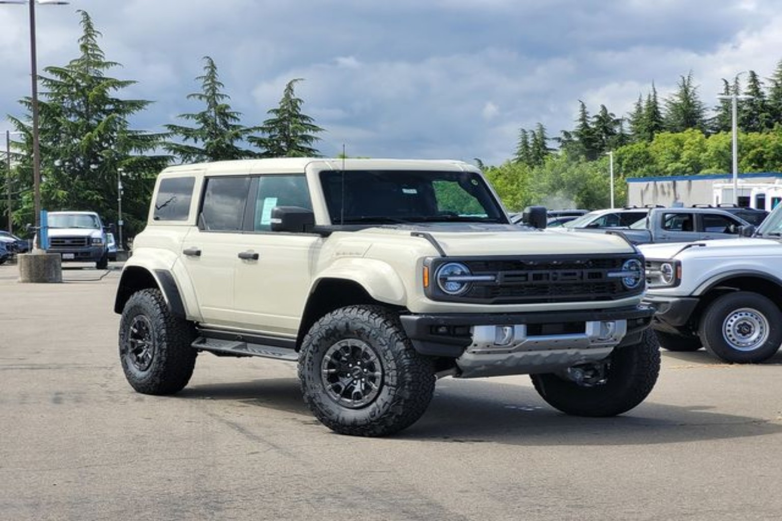 2026 Ford Bronco Raptor 4x4's photo