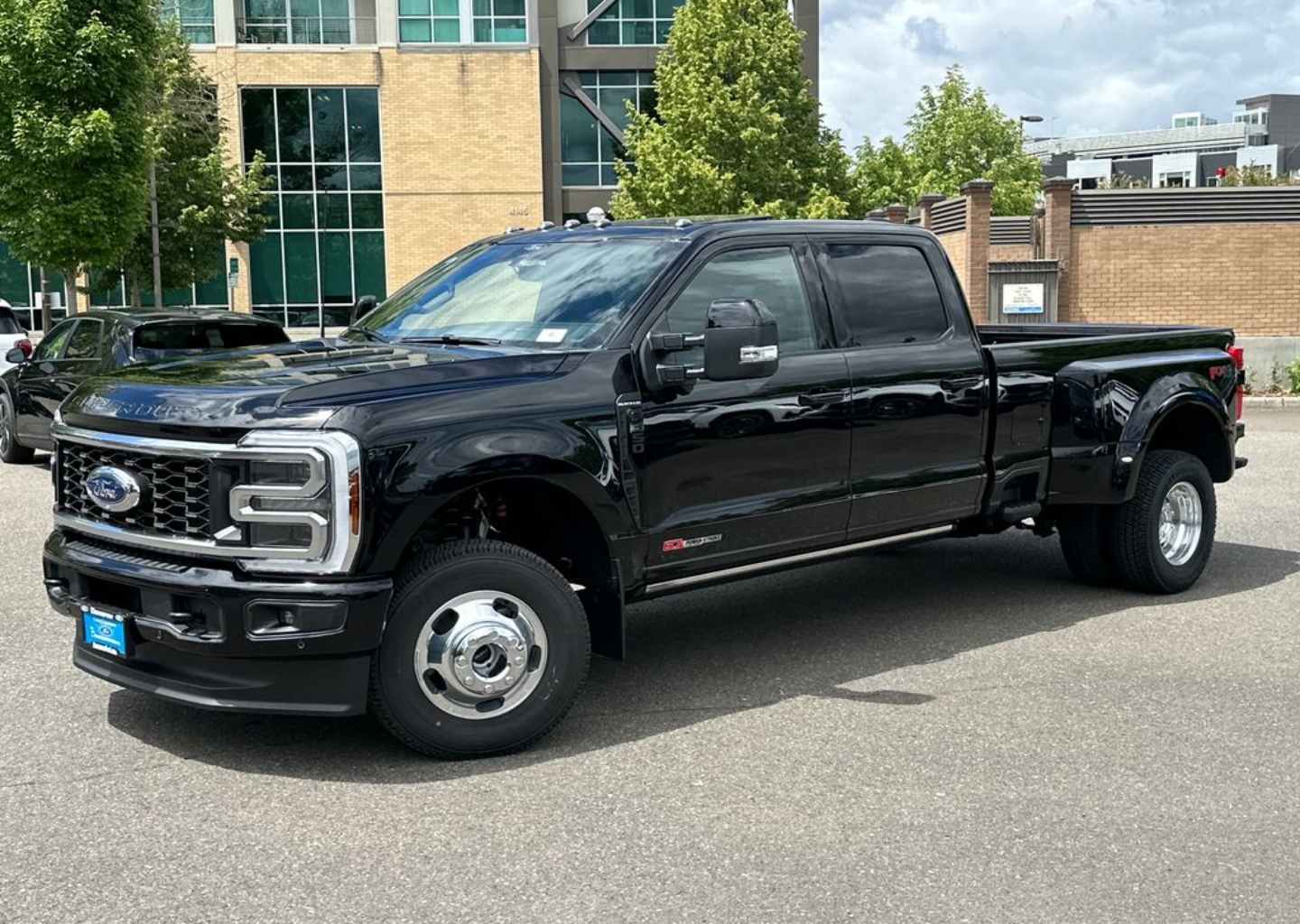 2026 Ford F-350 Platinum 4x4 Crew Cab 8' Box DRW's photo