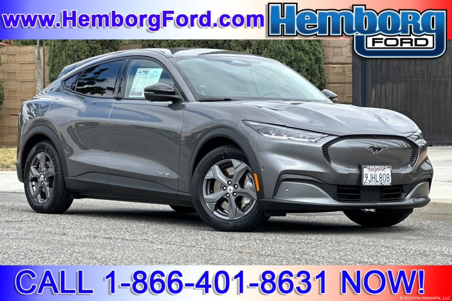 2023 Ford Mustang-Mach-e Select's photo