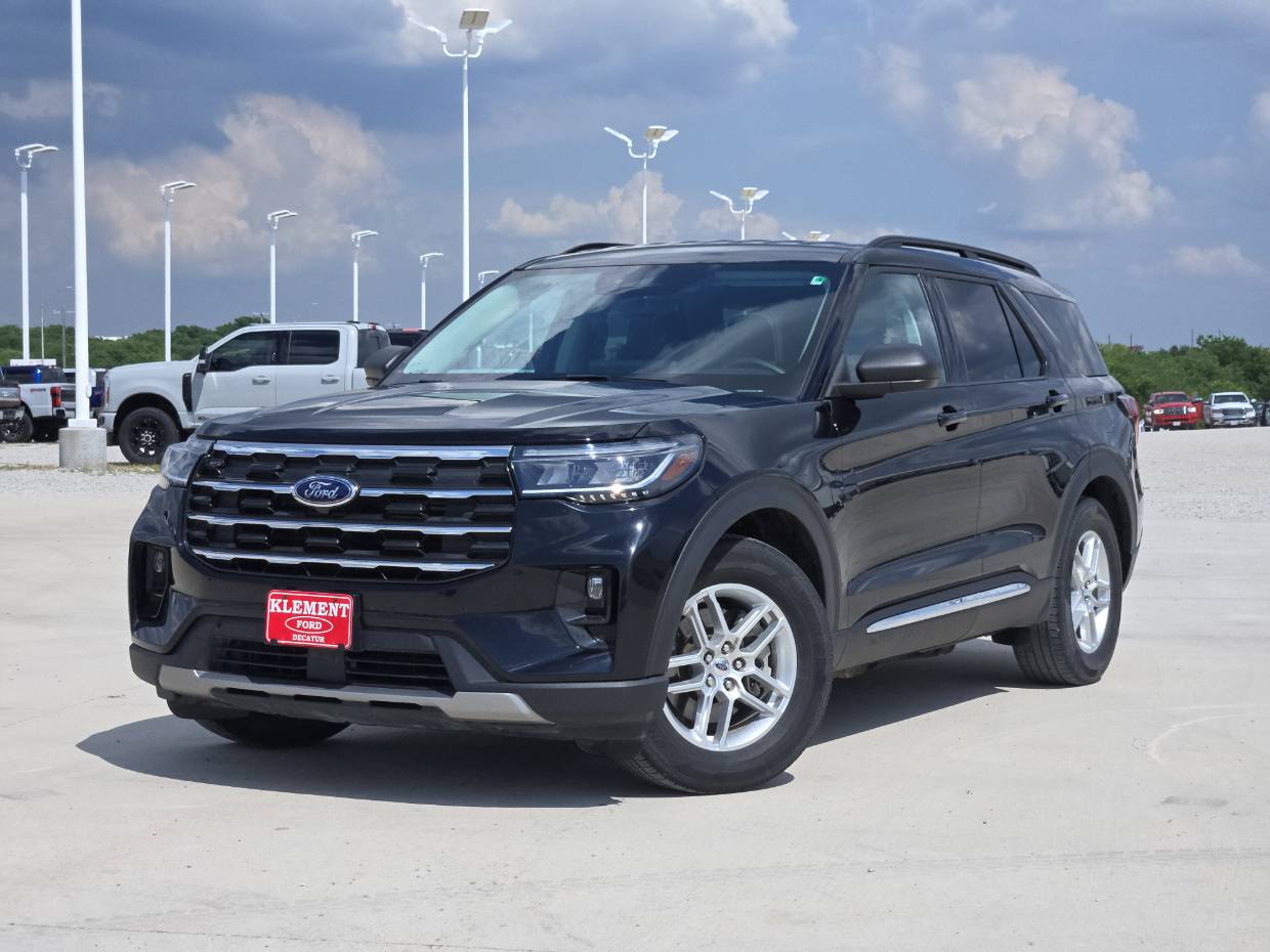 2025 Ford Explorer's photo