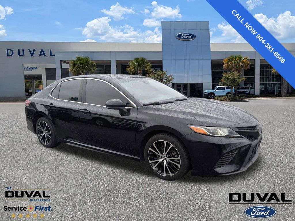 2019 Toyota Camry SE