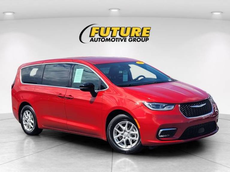 2025 Chrysler Pacifica Select