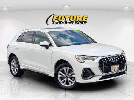 2023 Audi Q3 Premium