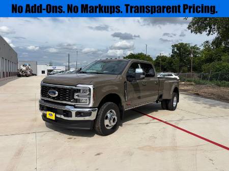 2026 Ford Super Duty F-350 DRW LARIAT