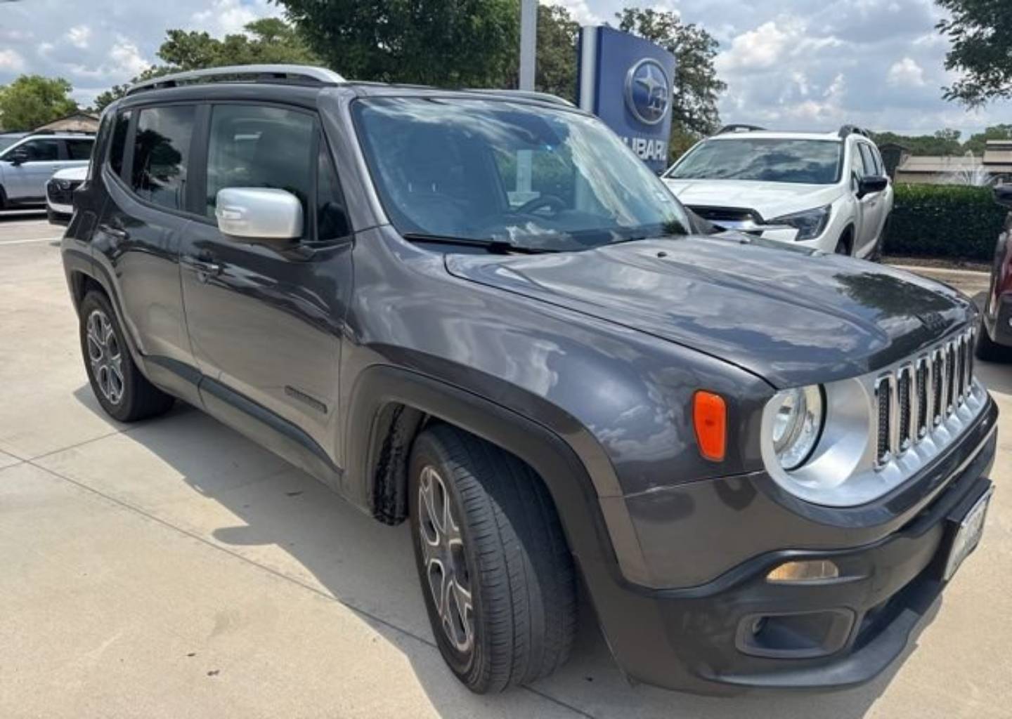 2017 Jeep Renegade Limited FWD's photo