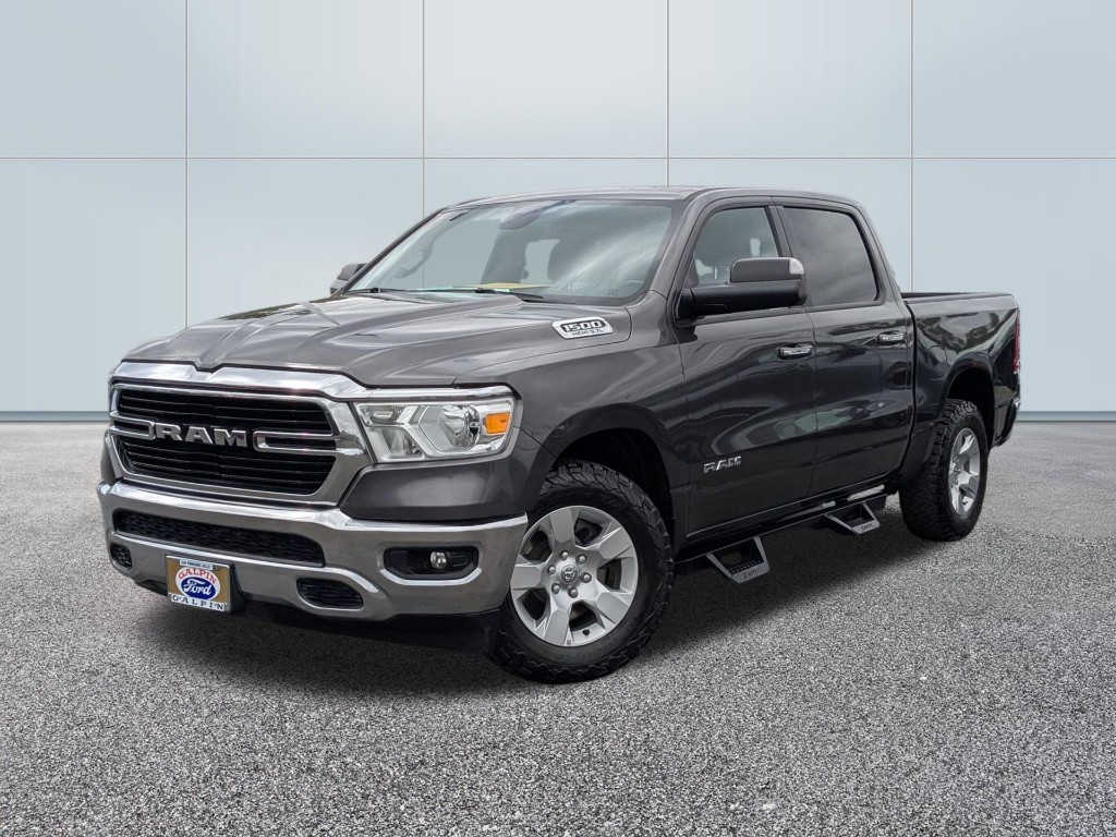 2019 RAM 1500 BIG Horn/Lone Star Crew Cab 4X2 57
