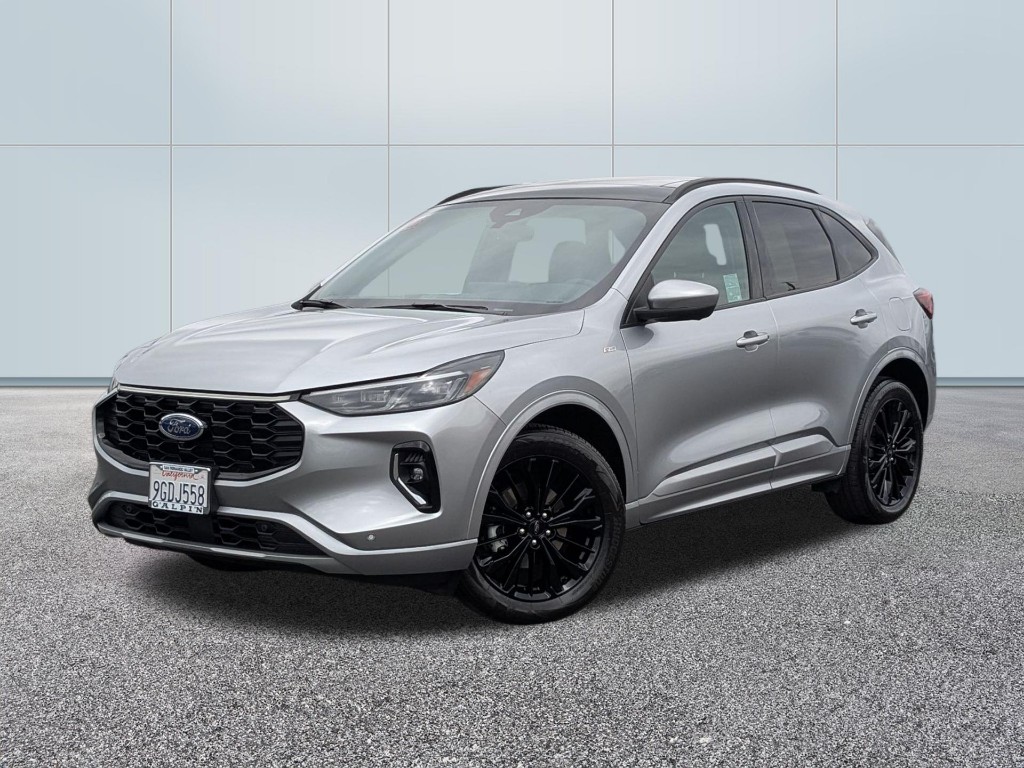 2023 Ford Escape ST-Line Elite