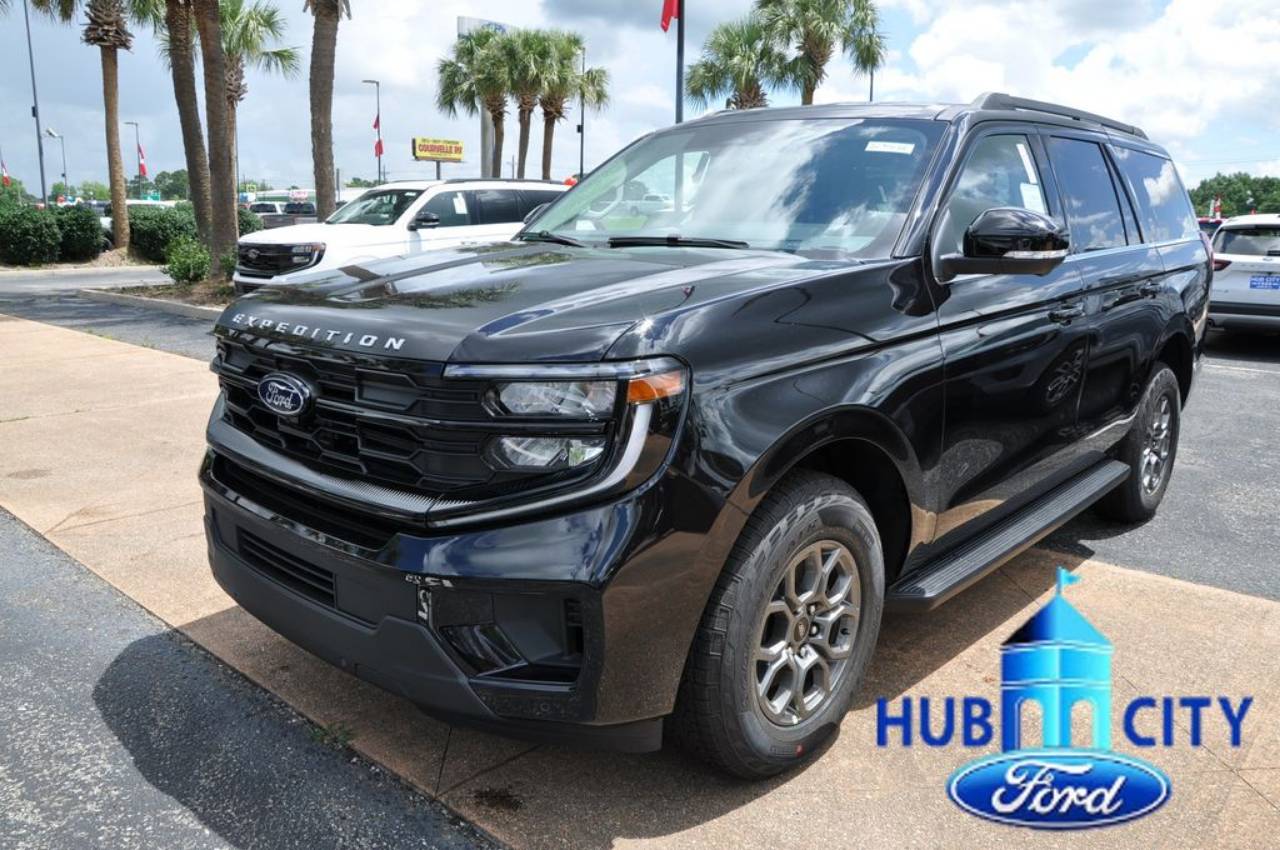 2026 Ford Expedition Active's photo