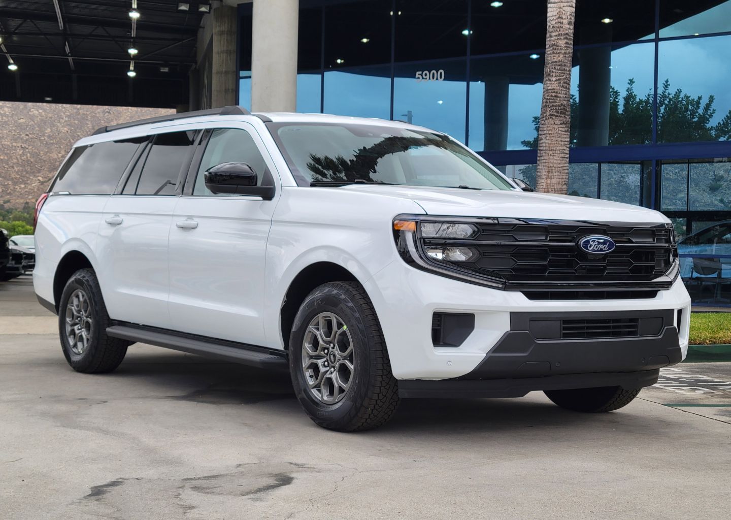 2026 Ford Expedition XL MAX 4x4 (Fleet)'s photo