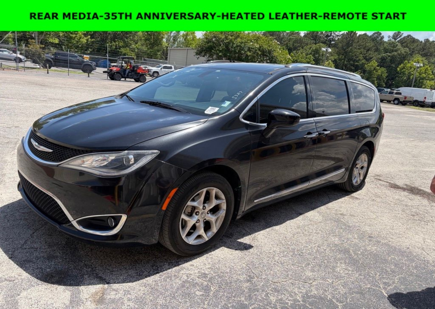 2020 Chrysler Pacifica Touring L 35th Anniversary's photo