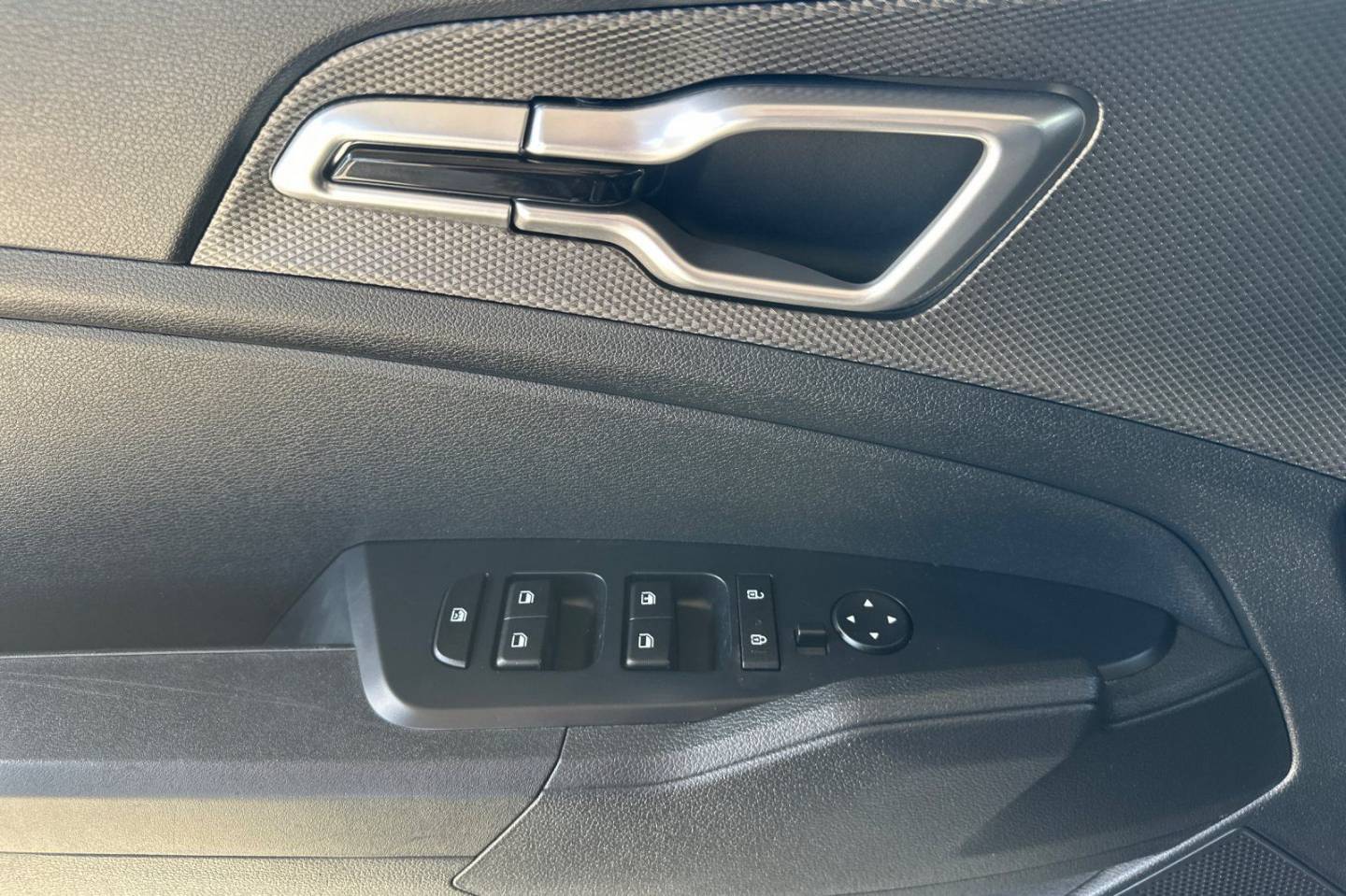 2023 Kia Sportage LX Hybrid - Photo 11