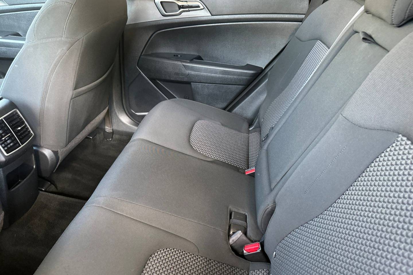 2023 Kia Sportage LX Hybrid - Photo 12