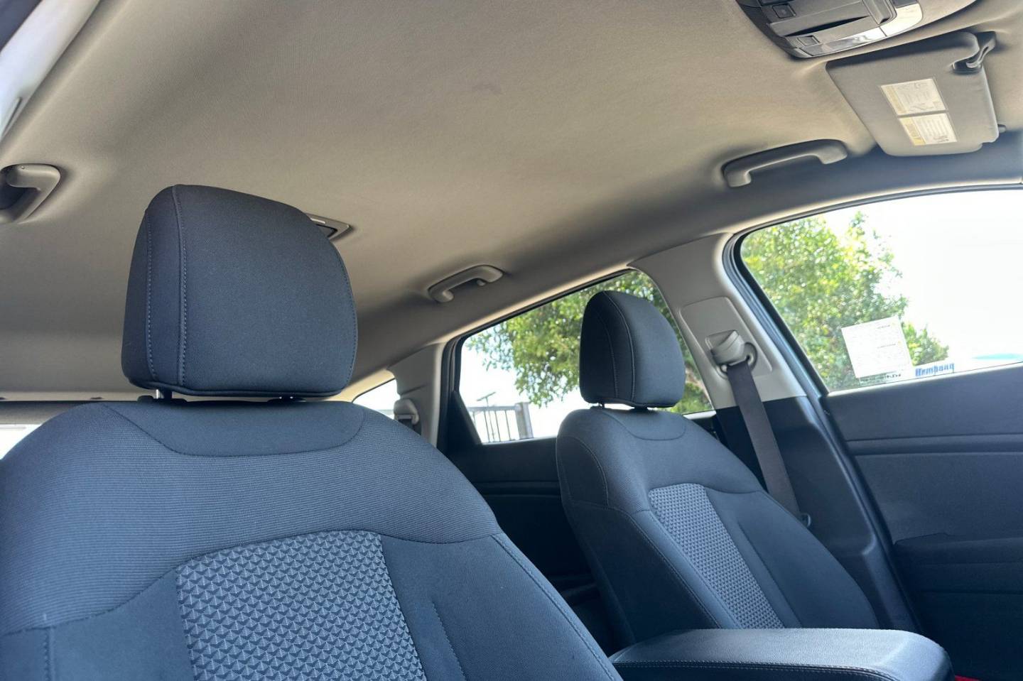 2023 Kia Sportage LX Hybrid - Photo 17