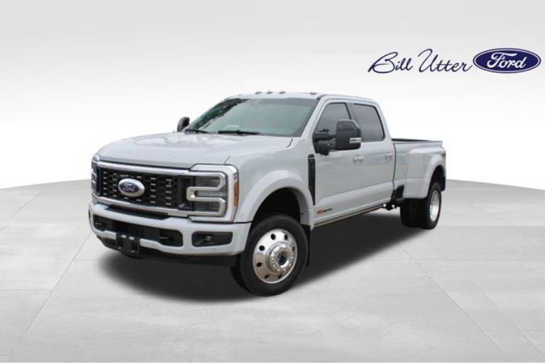 2025 Ford F-450SD Platinum