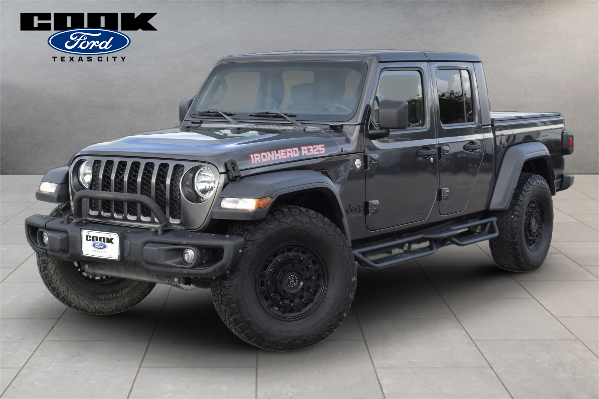 2020 Jeep Gladiator Sport S's photo