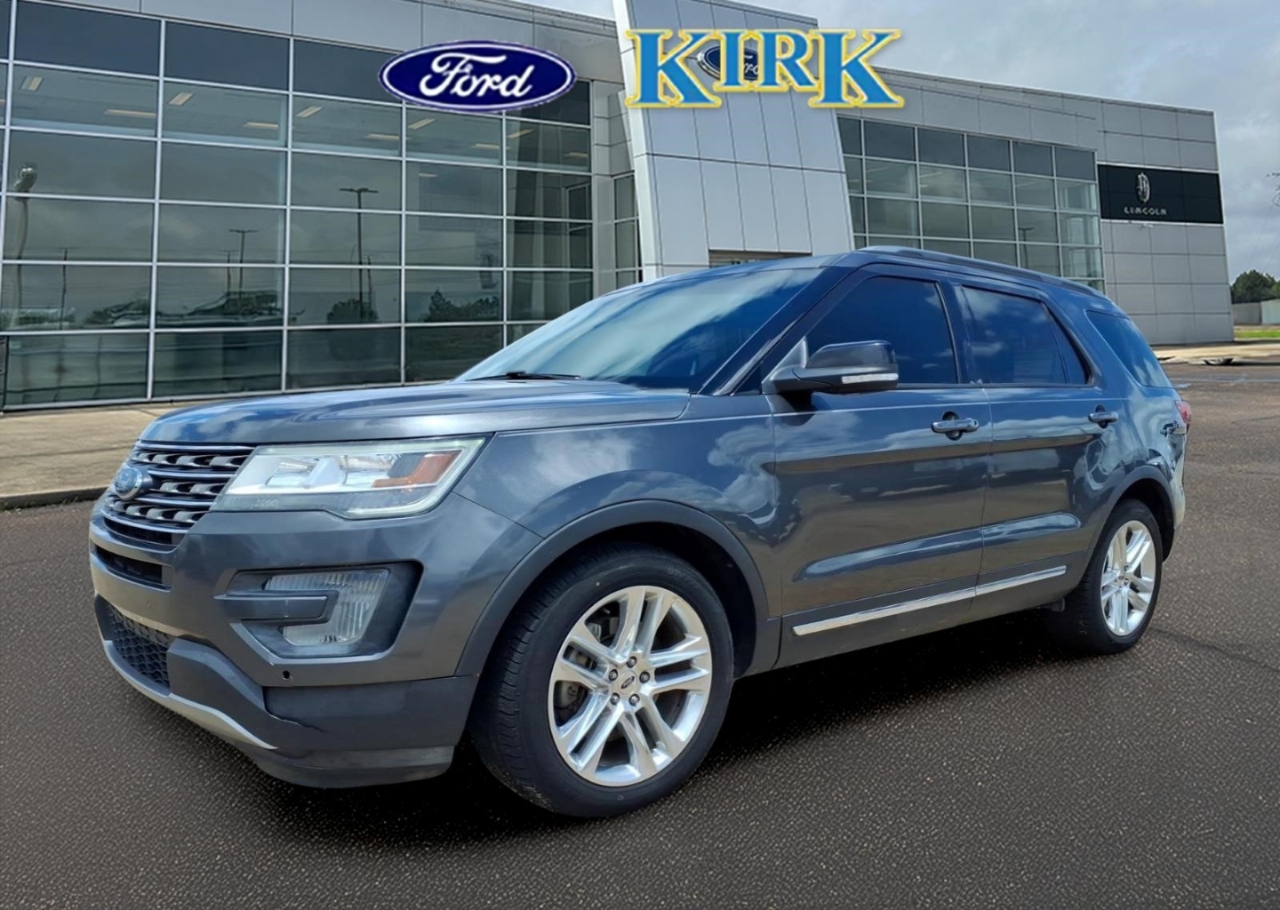 2017 Ford Explorer XLT FWD's photo