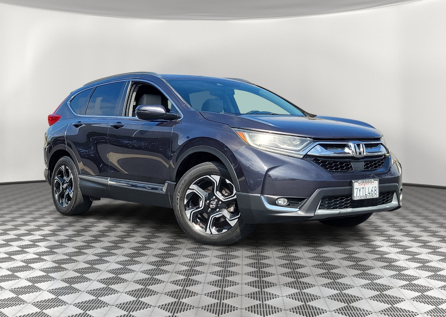 2017 Honda CR-V Touring 2WD's photo