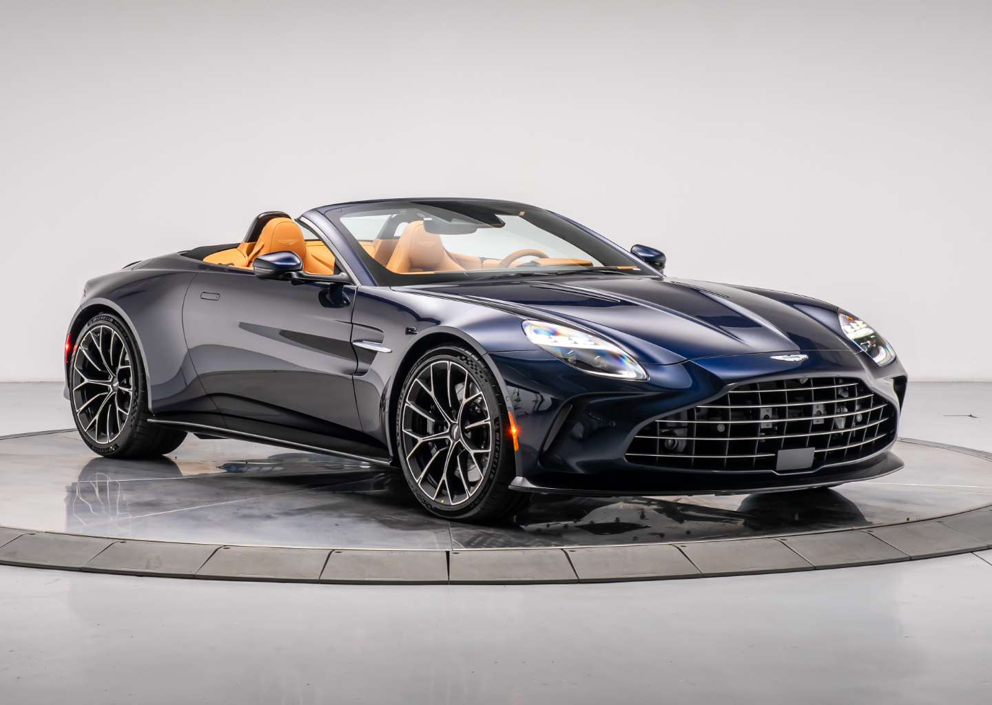 2026 Aston Martin Vantage 4.0 V8 Roadster's photo
