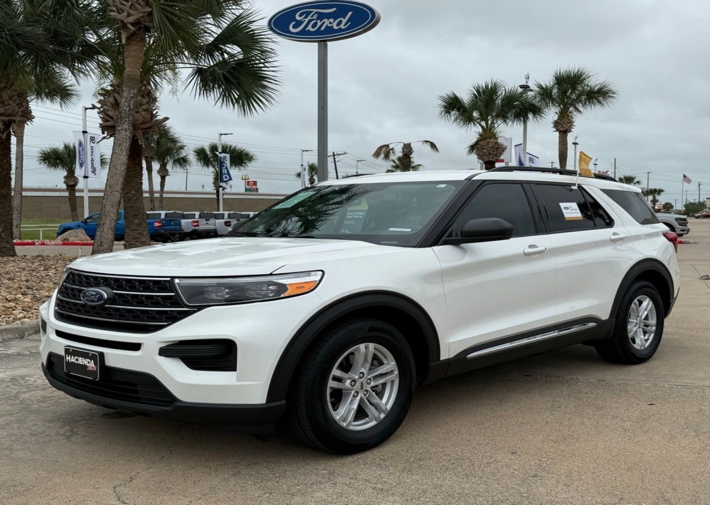 2024 Ford Explorer XLT RWD's photo
