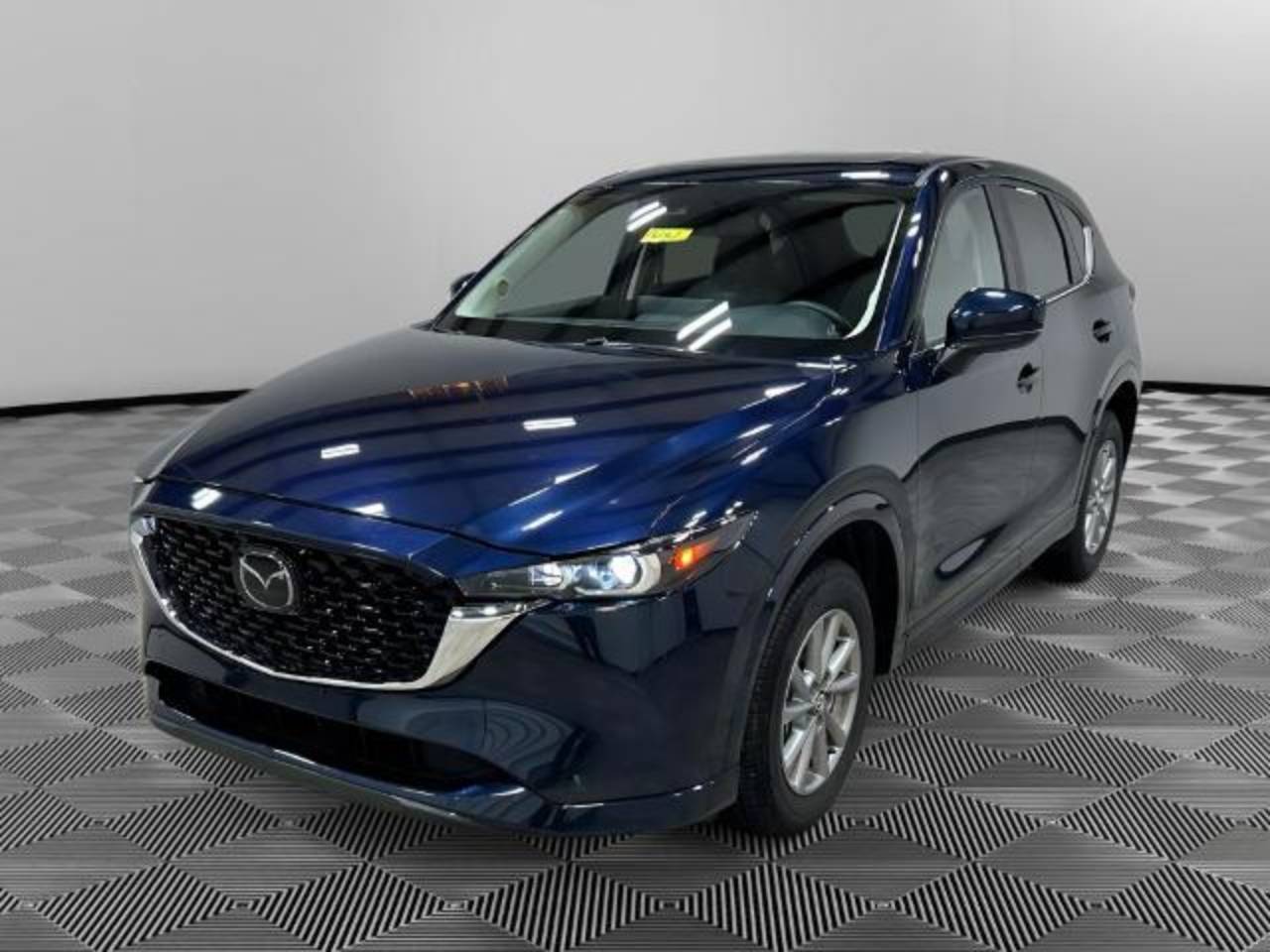 2025 Mazda CX-5 S Preferred package Auto AWD's photo