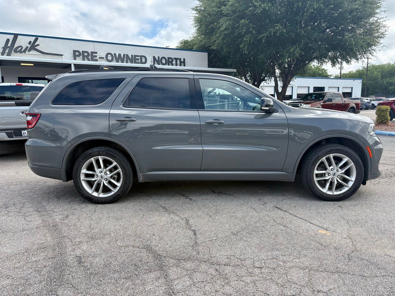 Vehicle Image 2