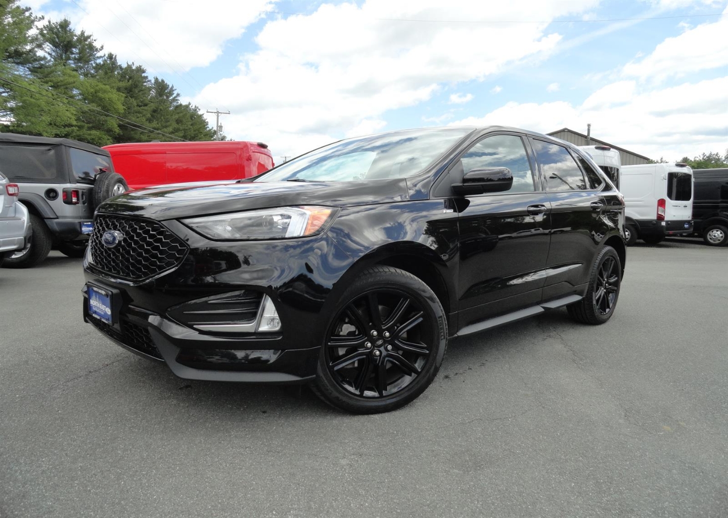2023 Ford Edge ST-Line AWD's photo