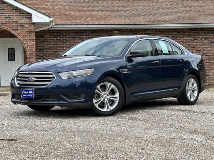 2016 Ford Taurus SE