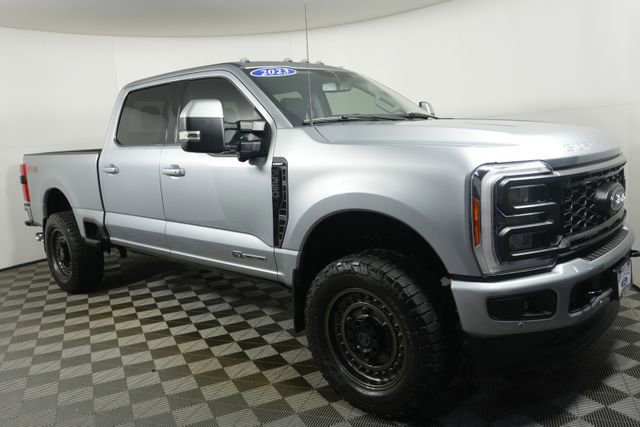 2023 Ford F-350 Lariat 4x4 Crew Cab 6-3/4 Box SRW's photo