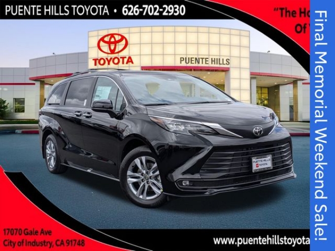 2026 Toyota Sienna XLE 7-Passenger Hybrid FWD's photo
