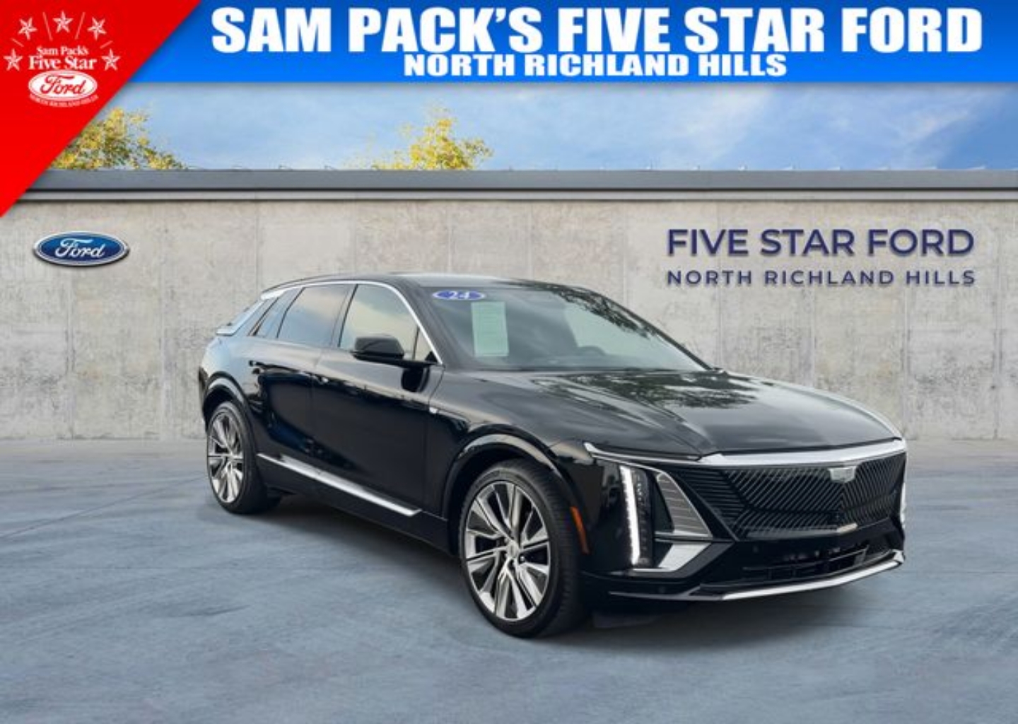 Used 2024 Cadillac LYRIQ Luxury 3 with VIN 1GYKPSRL8RZ139132 for sale in North Richland Hills, TX