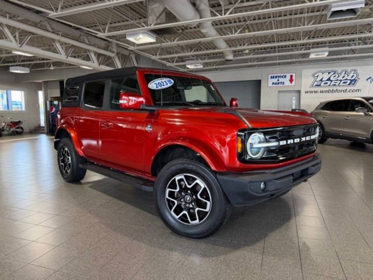 2023 Ford Bronco Outer Banks 4x4's photo