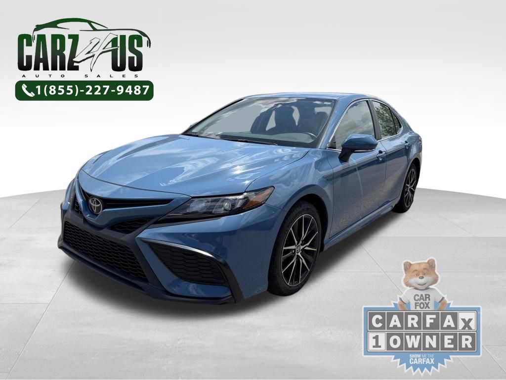 2024 Toyota Camry SE