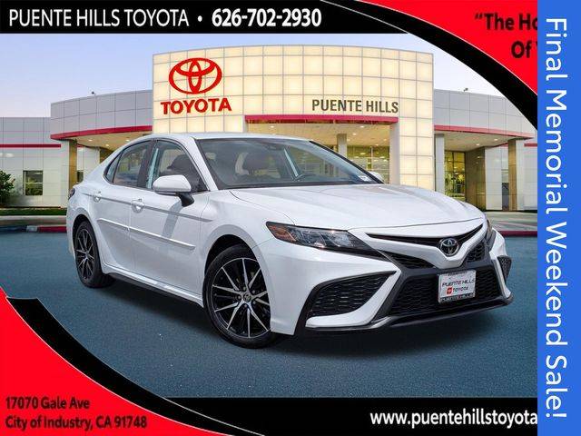2024 Toyota Camry SE